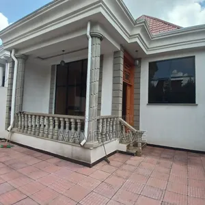 5bdrm Villa in Addis Abeba, Bole for sale