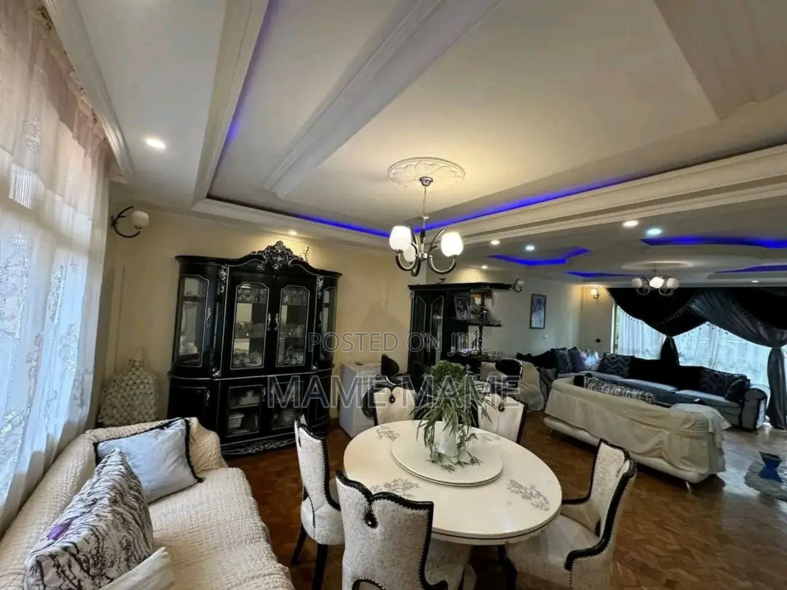 5bdrm House in Addis Abeba, Bole for sale