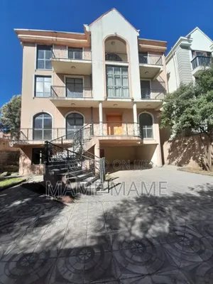8bdrm House in Addis Abeba, Bole for sale