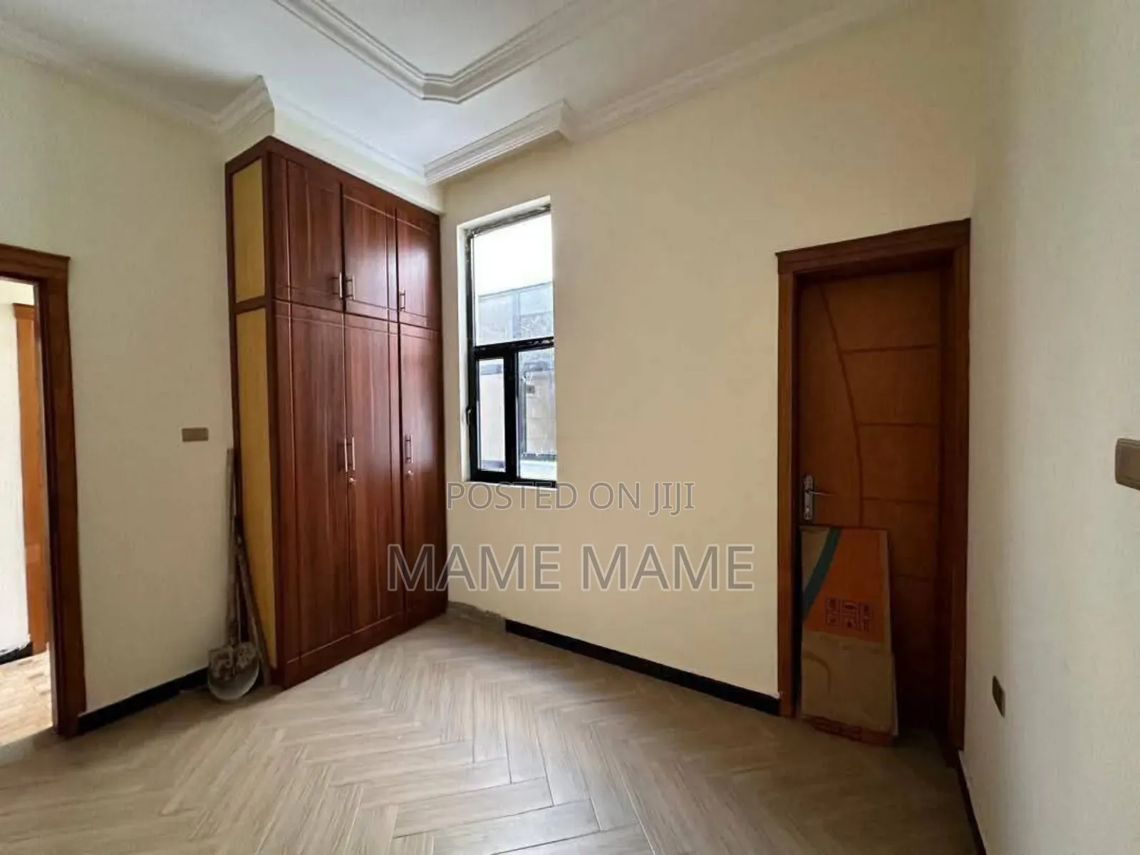 5bdrm Villa in Addis Abeba, Bole for sale