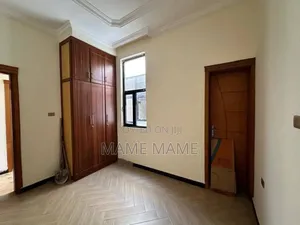 5bdrm Villa in Addis Abeba, Bole for sale