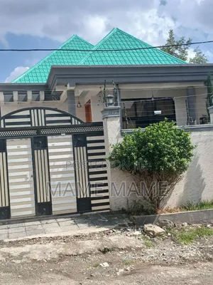 5bdrm Villa in Addis Abeba, Bole for sale