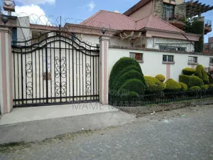 5bdrm Villa in Addis Abeba, Bole for sale