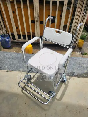 Wheelchair Commode Wheelchair管道commode Wheelchair Commode
