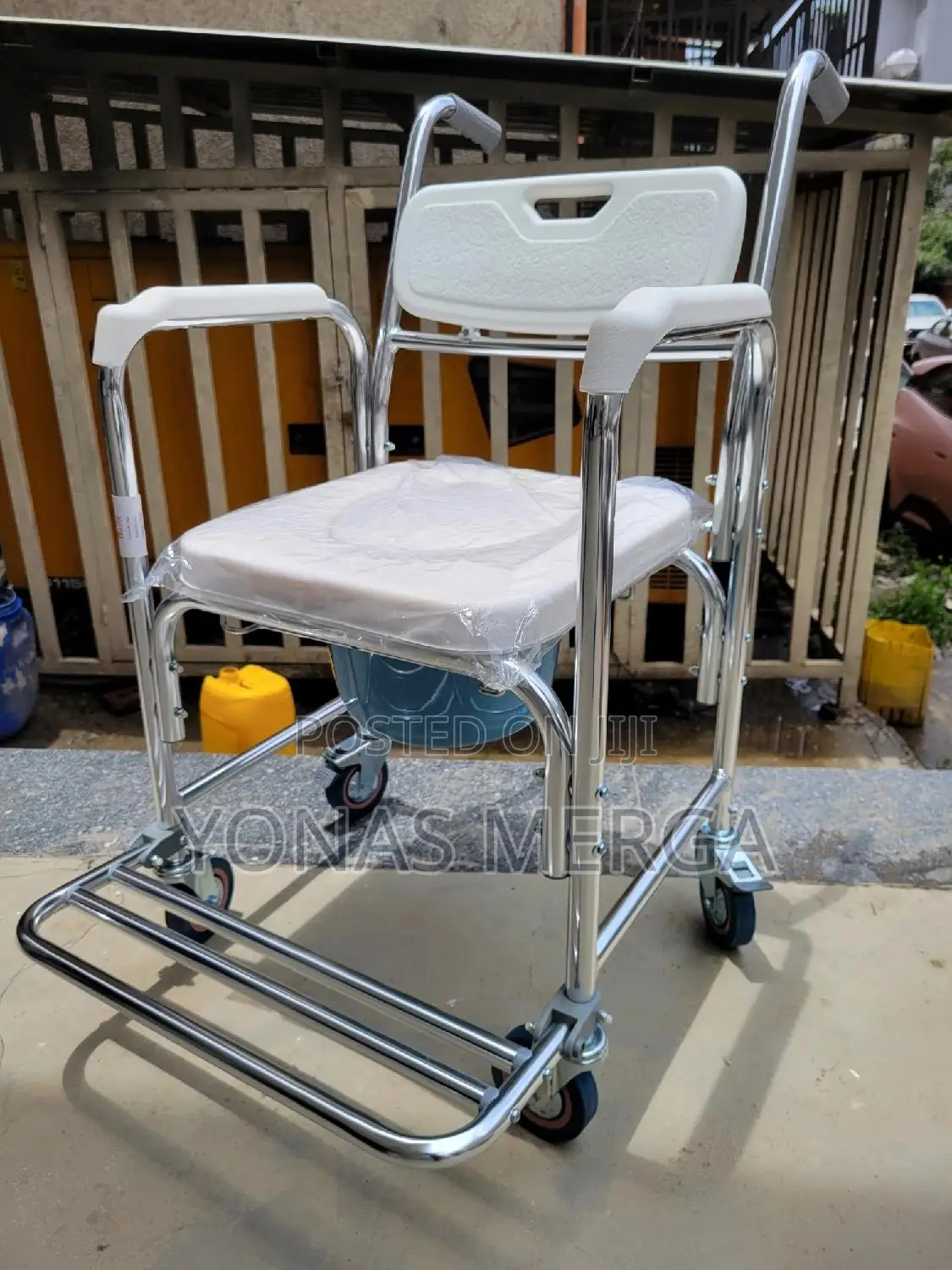 Toilet Chair膨牌optional Removable Bucket毐號pottt/Shower Chair