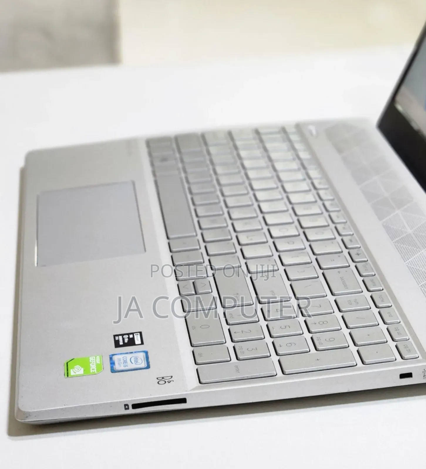New Laptop HP Pavilion 15 8GB Intel Core I5 SSHD (Hybrid) 1.5T