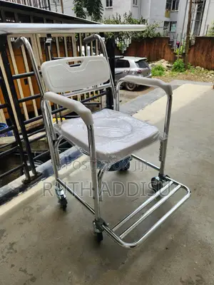 Wheelchair朱諾commode Wheelchair盡情wheelchair腓你commode Chair