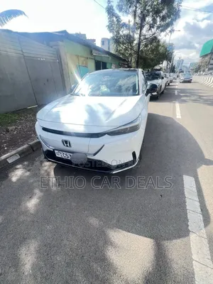Honda e:NS1 53.6 kWh FWD 2023 White