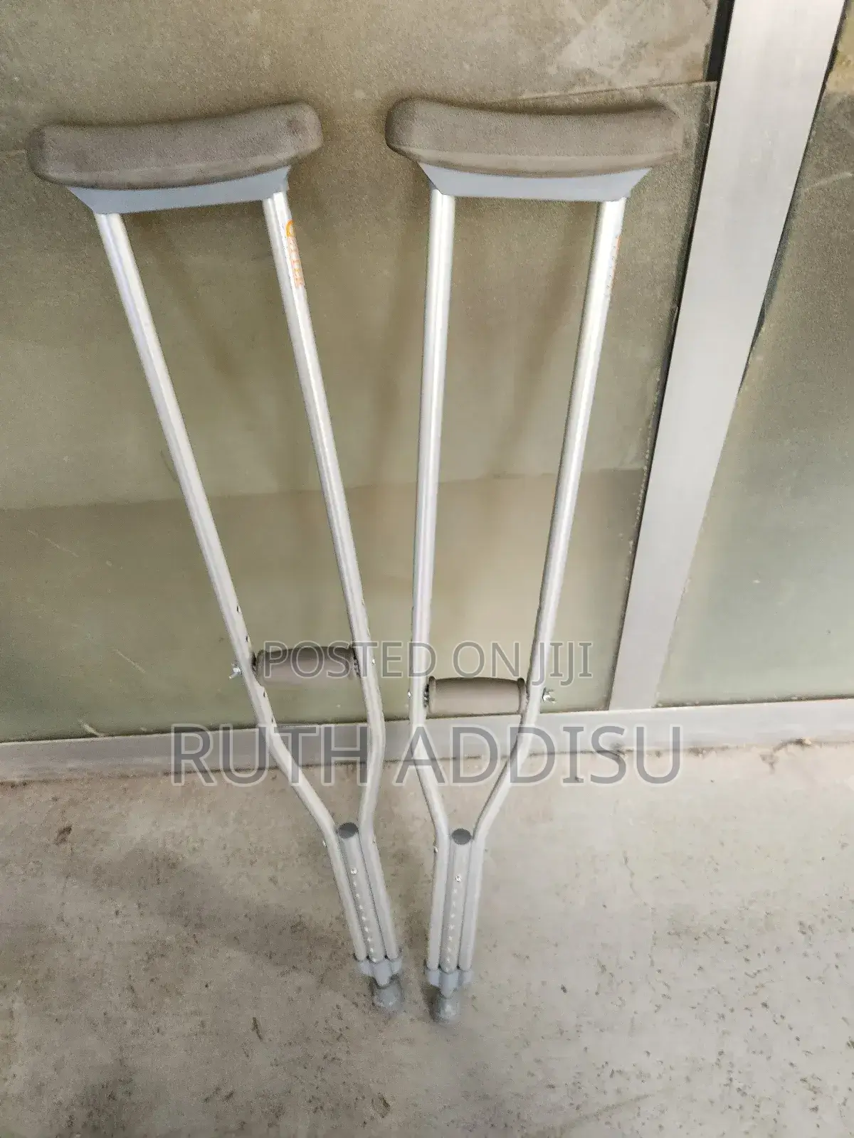 Axillary Bilateral Crutches電力axillary Crutches脆一crutches New