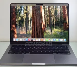 New Laptop Apple MacBook Pro 2023 M3 8GB Apple M3 SSD 512GB