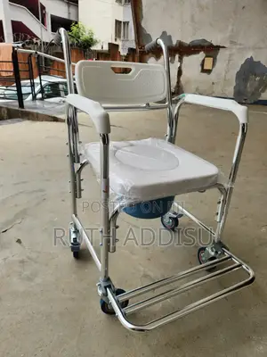 Commode Wheelchair蓋子commode Wheelchair肇事commode Wheelchair