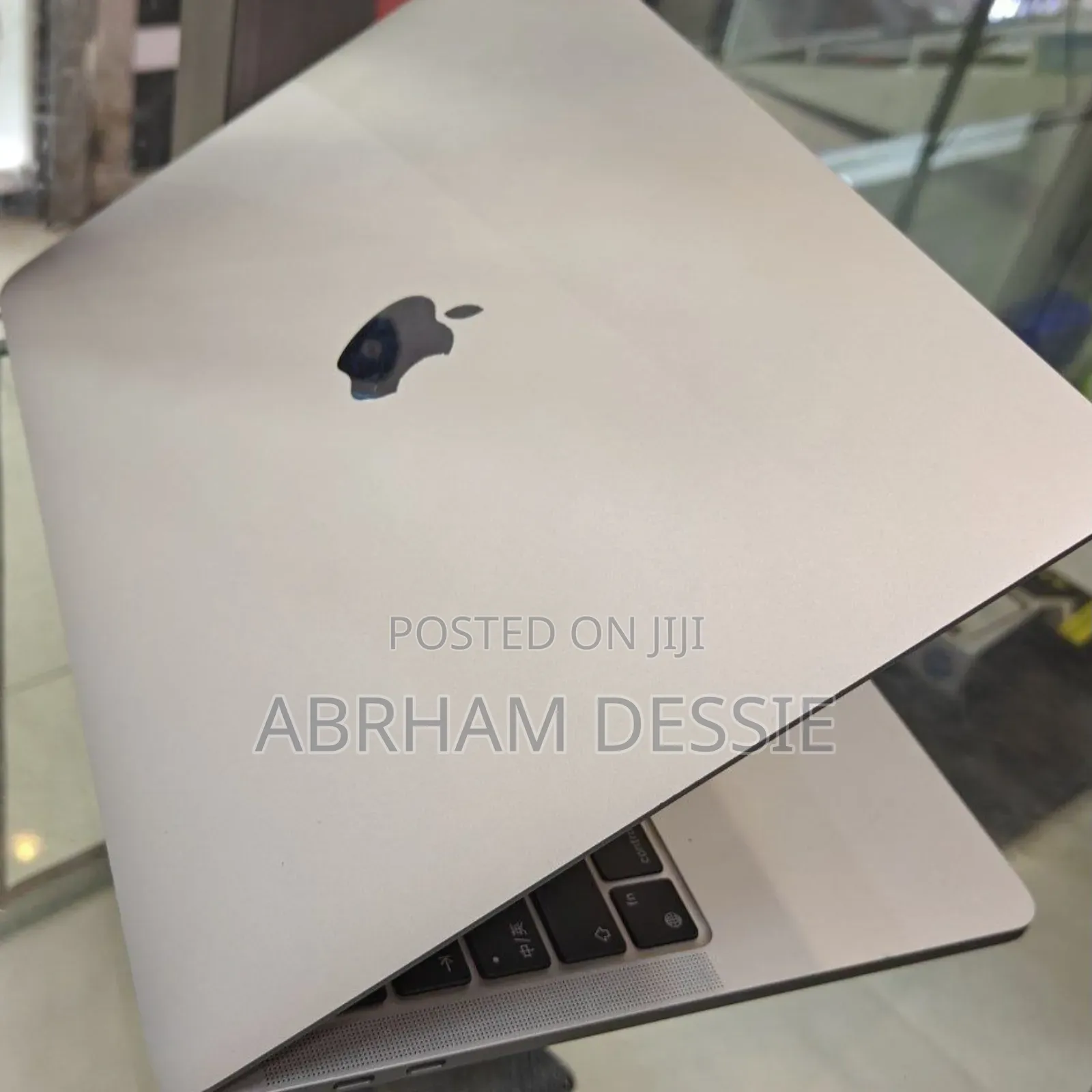 New Laptop Apple MacBook Pro M1 8GB Apple M1 Pro SSD 256GB