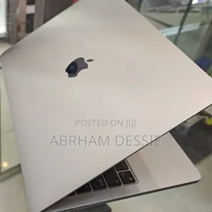 New Laptop Apple MacBook Pro M1 8GB Apple M1 Pro SSD 256GB