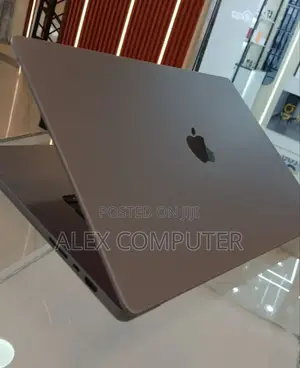 New Laptop Apple MacBook Pro M1 16GB Apple M1 Pro SSD 1T