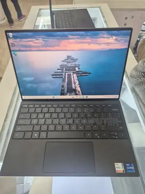 New Laptop Dell XPS 13 32GB Intel Core I7 SSD 512GB