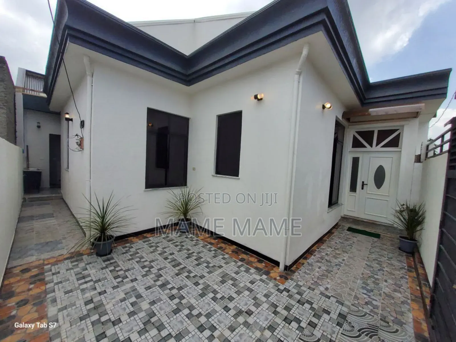 3bdrm Villa in Addis Abeba, Bole for sale