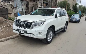 Toyota Land Cruiser Prado 2017 White