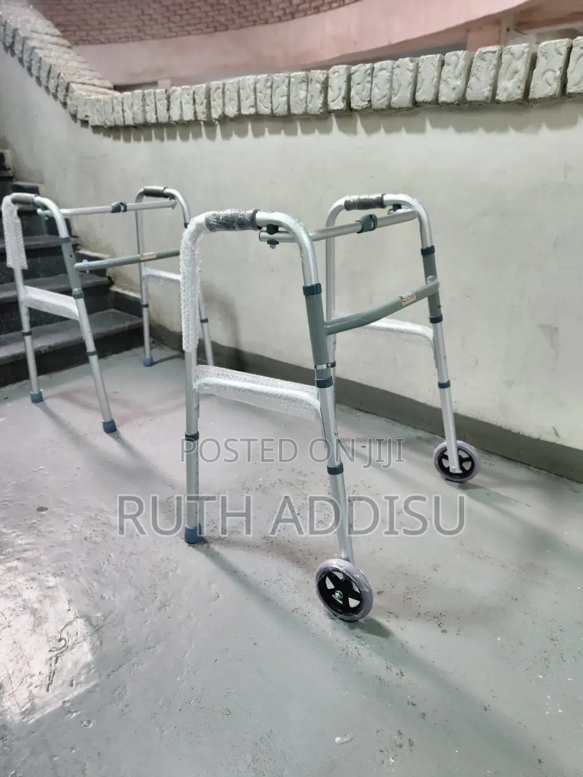 With Wheel Walker胺我brand New Walker齁不walker Medical喬木walker