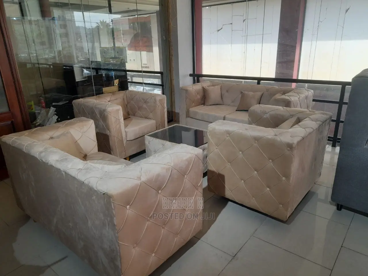 3+2+1+1 Sofa