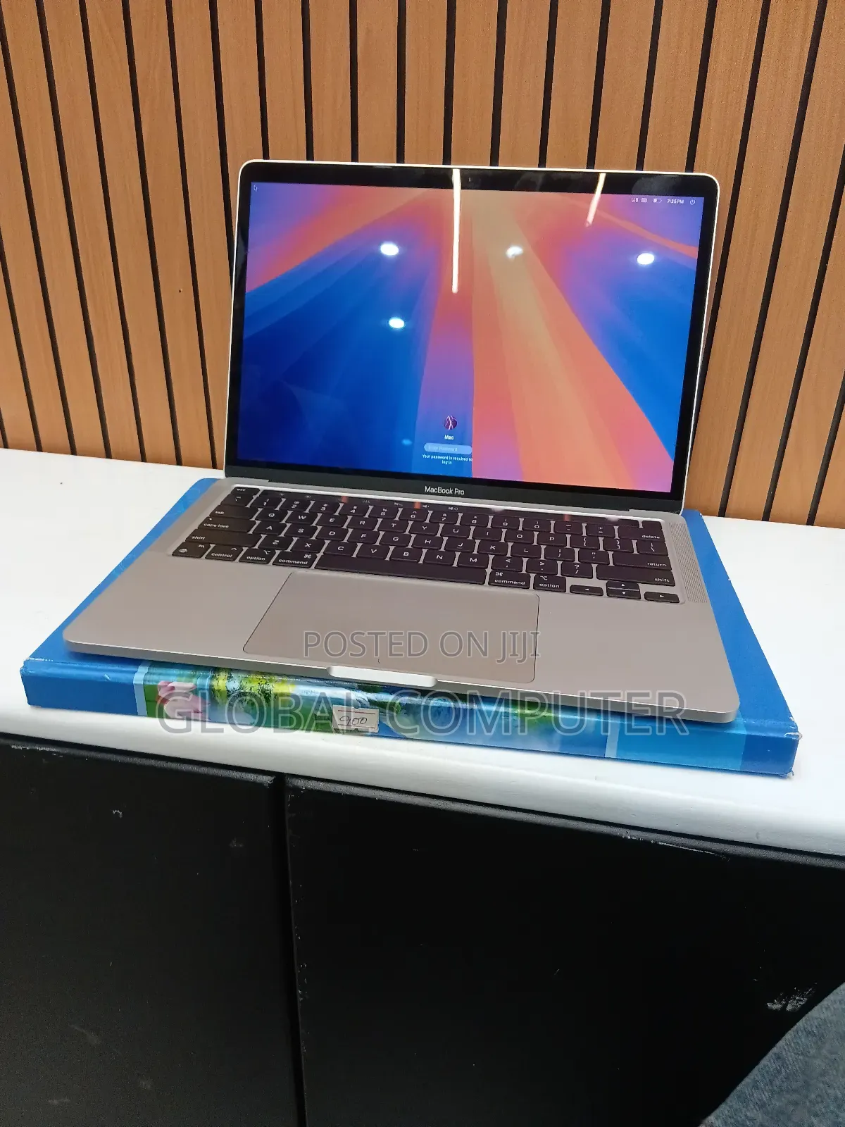 New Laptop Apple MacBook Air 2020 M1 8GB Apple M1 SSD 512GB