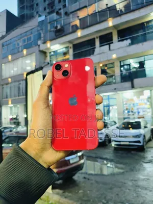 Apple iPhone 13 128 GB Red