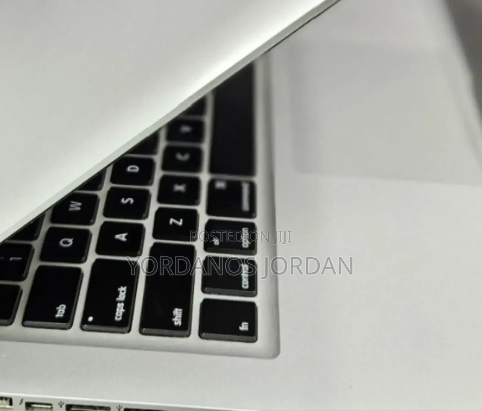New Laptop Apple MacBook Pro 2012 4GB Intel Core i5 SSD 256GB
