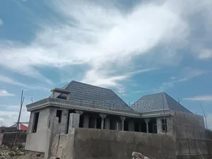 3bdrm House in ሚዛን ሱሉልታ, Oromia-Finfinne for sale