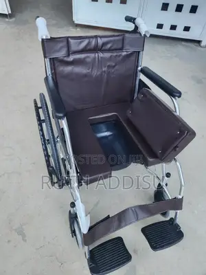 Wheelchair靠在wheelchair得獎commode Wheelchair質量commode Wheelchair Medical