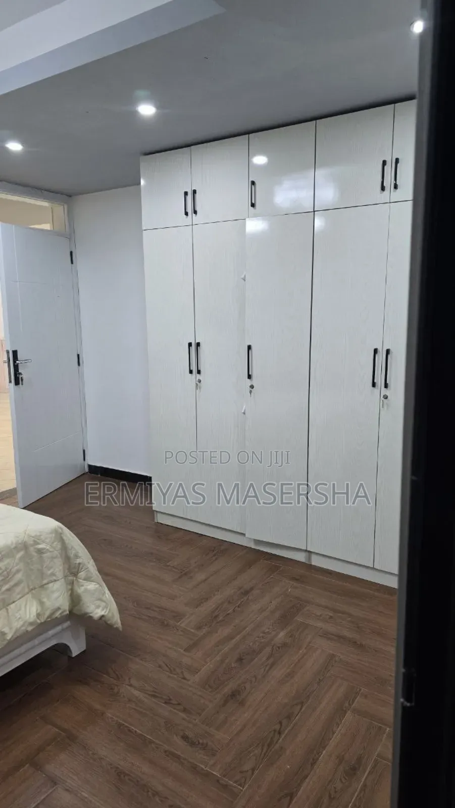 Furnished 3bdrm Apartment in Yeka for sale