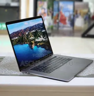 New Laptop Apple MacBook Pro 2017 16GB Intel Core I7 SSD 512GB
