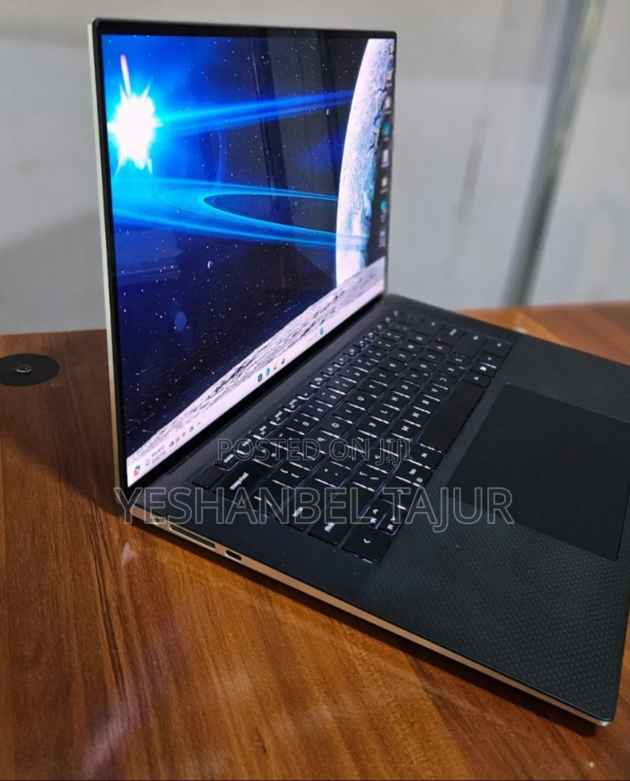New Laptop Dell XPS 15 32GB Intel Core I7 SSD 512GB