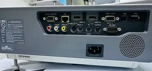 Ssony VPL-Ch350 Projector