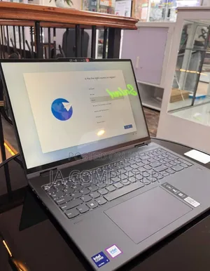 New Laptop Lenovo Yoga 7i 16GB Intel Core Ultra 7 SSD 512GB