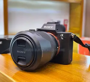Sony A7 Ii Mirrorless Camera With 28-70mm Lens