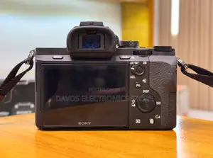 Sony A7 Ii Mirrorless Camera With 28-70mm Lens
