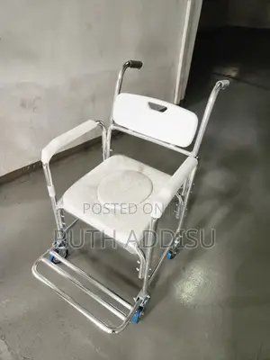 Commode Four Wheel Wheelchair衫軍commode Chair段子commode Wheelchair