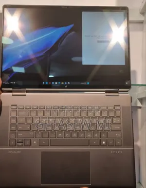 New Laptop HP Spectre X360 16GB Intel Core i7 SSD 1T