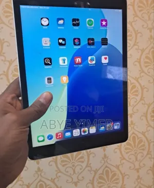 New Apple iPad 10.2 (2021) 64 GB Gray