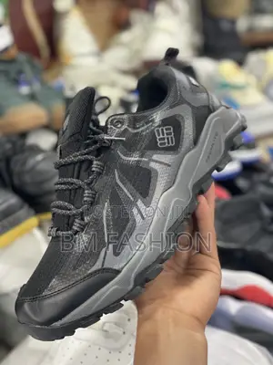 Black Premium Quality Columbia Hiking Sneakers
