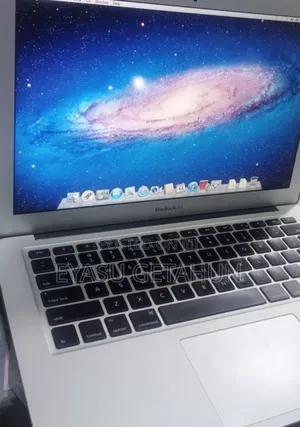 New Laptop Apple MacBook Air 2011 4GB Intel Core i5 SSD 128GB