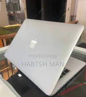 Laptop Apple MacBook Pro 2015 8GB Intel Core I5 SSD 128GB