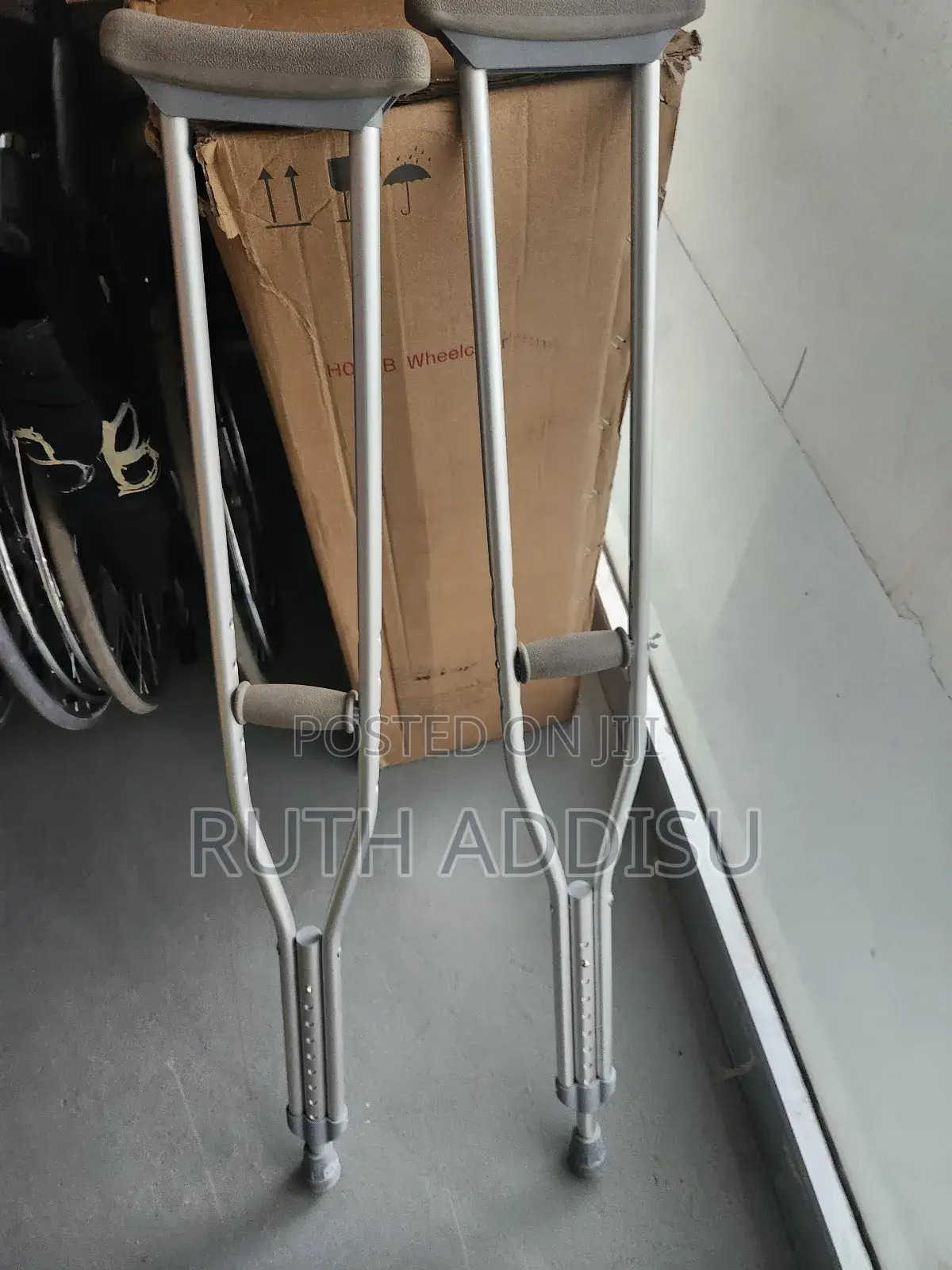 Axillary Bilateral Crutches述才crutches參加axillary Crutches熟令crutches