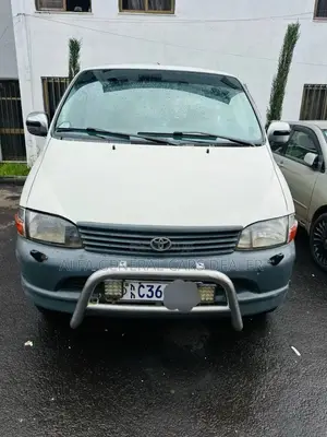 Toyota HiAce 2006 White