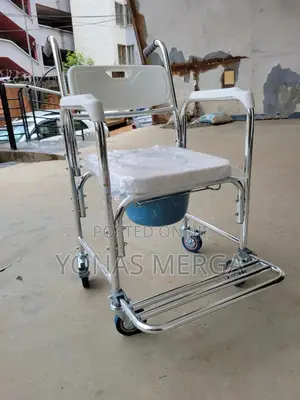 Commode/Toilet Chair匪肉commode Chair With Wheels for Toilets糰能use -Tool