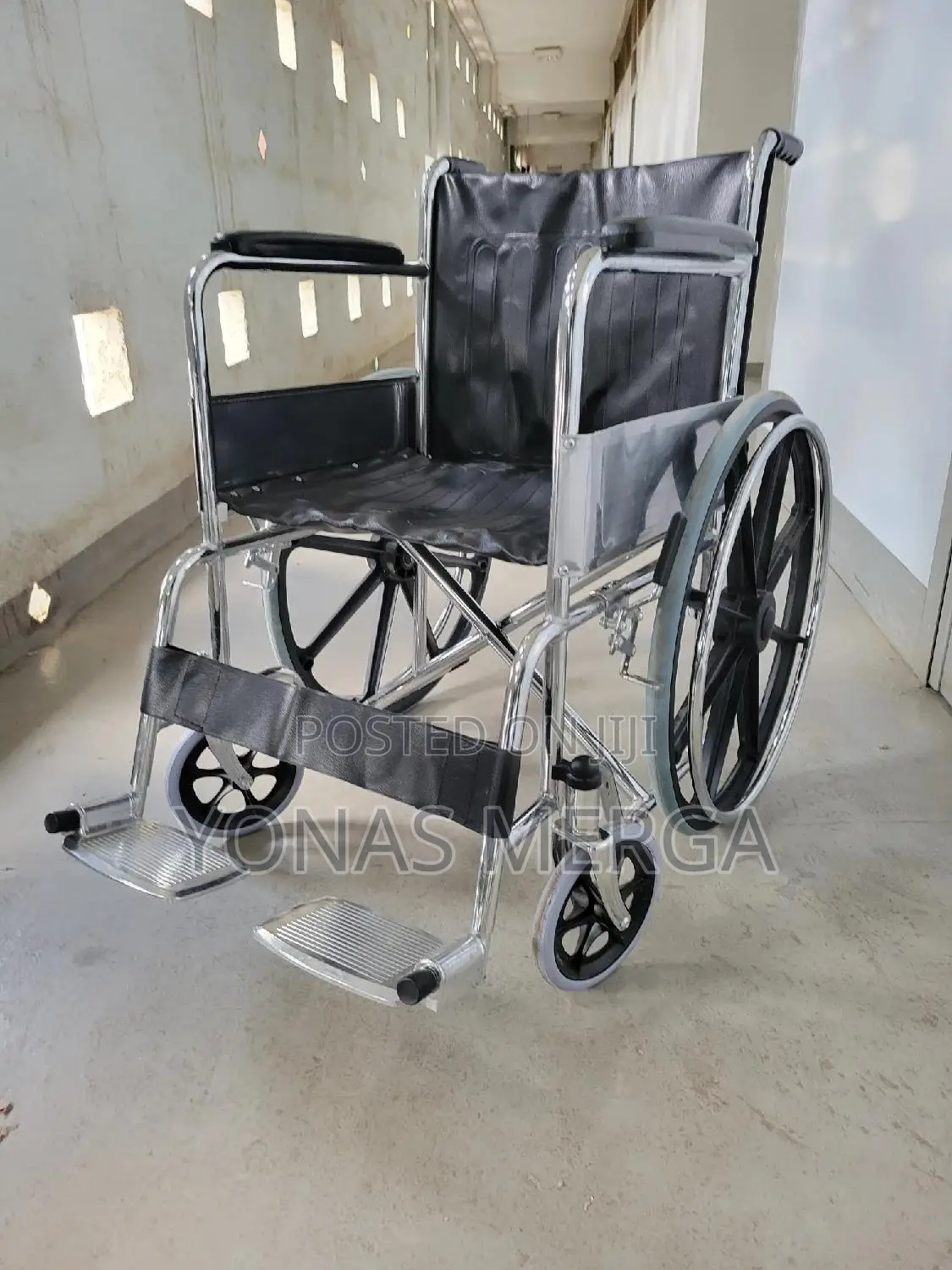 Wheelchair=Foldable Wheelchair窑light Weight Wiz Steel Made
Easy to Use
