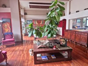 Furnished 3bdrm House in Bole for rent