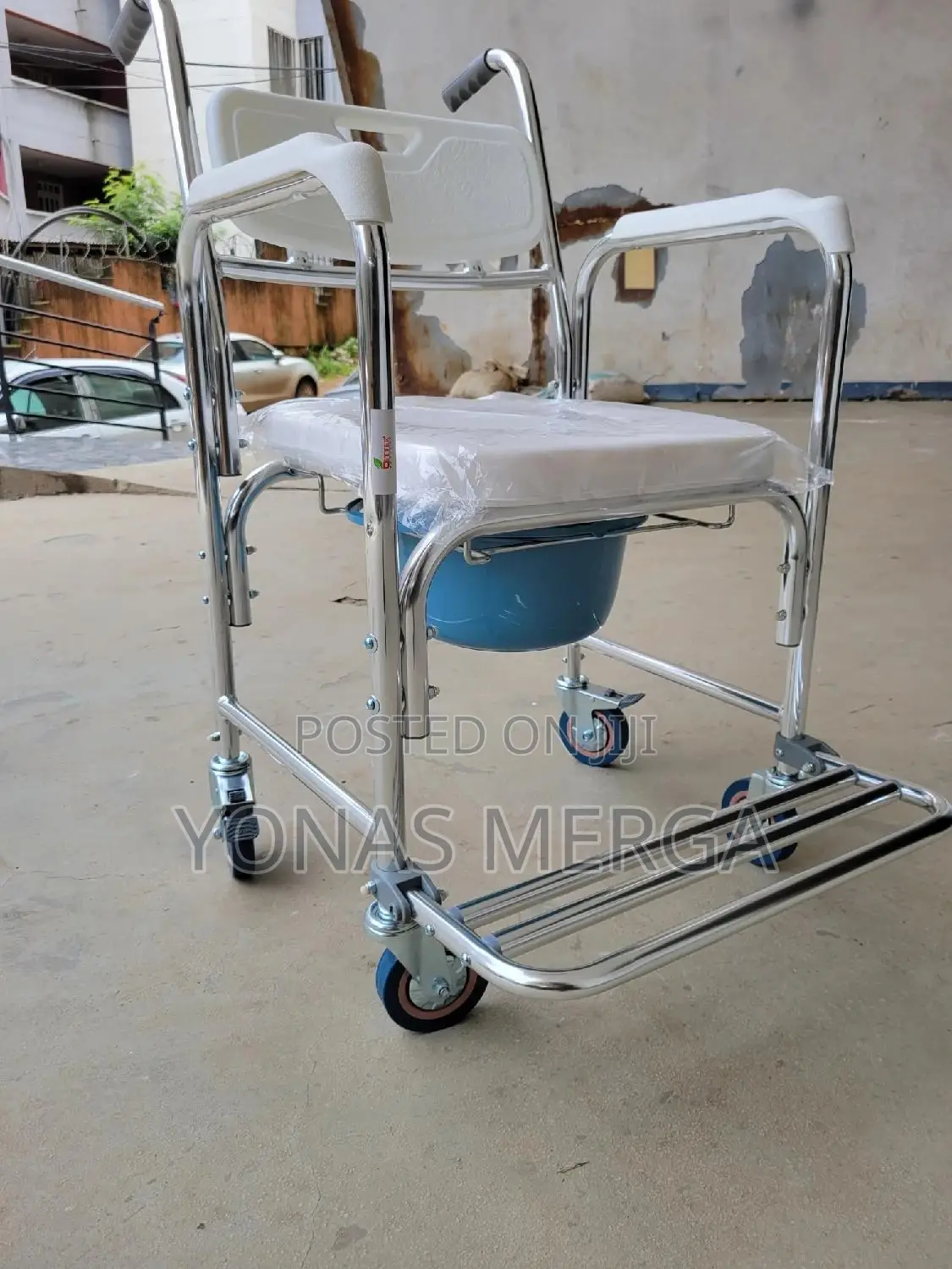 Toilet+Shower Wheelchair嗨وtotal Weight:8.5kg=٥toilet Chair泳鬮commodo