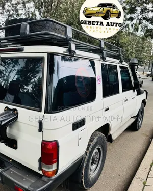 Toyota Land Cruiser 2018 White
