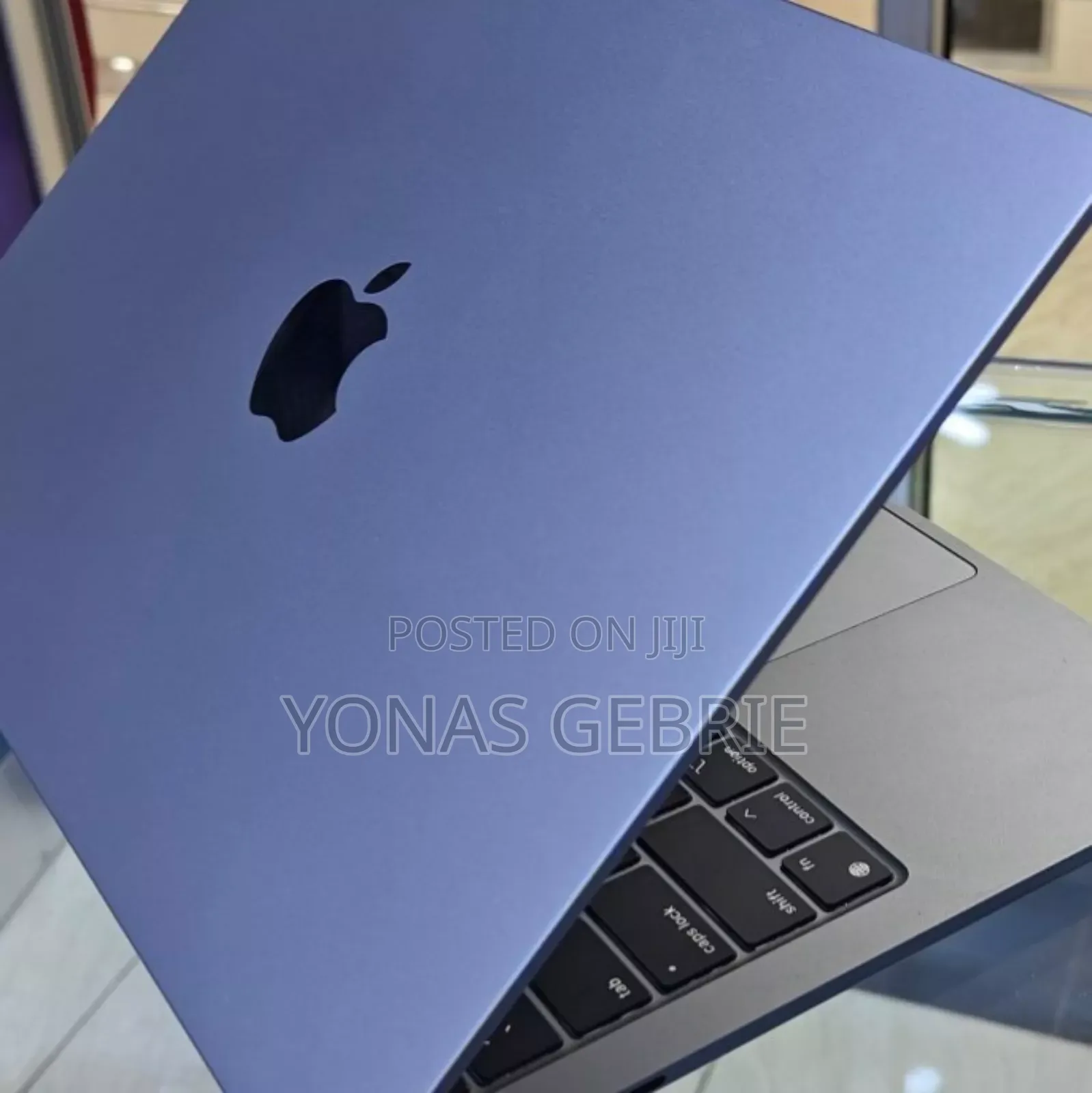 New Laptop Apple MacBook Air 2022 M2 8GB Apple M2 SSD 512GB