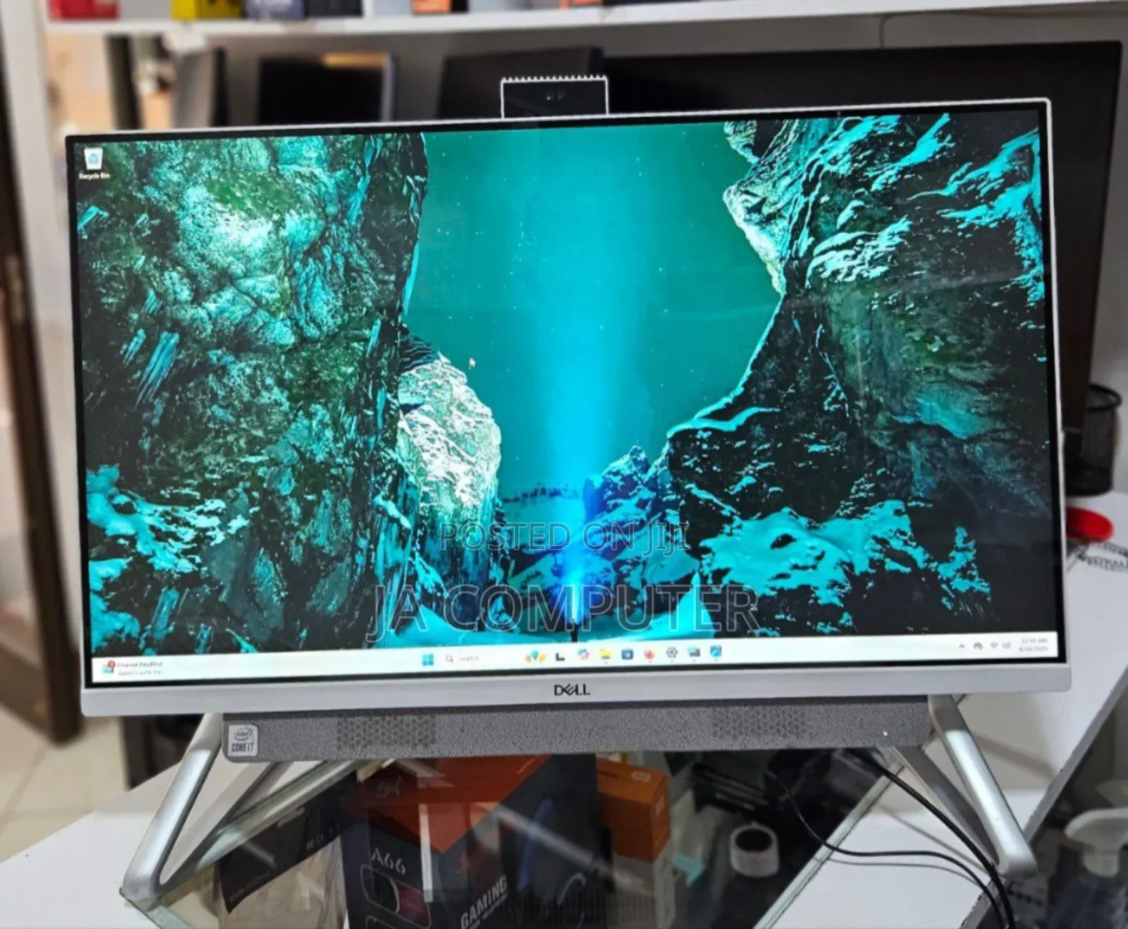 New Dell Inspiron 27 All-in-One 12GB Intel Core I7 SSD 512GB